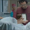 Fantastika: Chaqaloq tug‘ilishi bilan o‘zini selfiga oldi (Video)