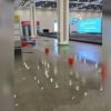 Тошкент аэропортини сув босмоқда (видео)