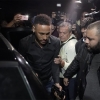 Zo‘rlashda ayblanayotgan Neymar politsiya mahkamasiga nogironlar aravachasida keldi (video)