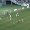 Япониянинг иккинчи J-League’сида қатнашувчи “Токио Верди” жамоаси ўйинчиси “Сересо Осака” ғаройиб усулда голга муаллифлик қилди.