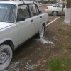 Hashar qiluvchilar “Jiguli” mashinasining g‘ildiraklarini bo‘yab tashlashdi