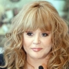 Алла Пугачева оғир хасталикка чалингани маълум бўлди