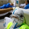 Шифокорлар коронавирусдан дарак берувчи аломатларни маълум қилишди
