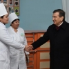 Shavkat Mirziyoyev: "375 ming bola va 80 mingga yaqin homilador ayol bepul vitamin va mineral komplekslari bilan ta’minlanadi"