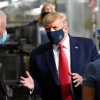 Трамп уч ой ичида овоз бериш бўйича Байден билан орасидаги фарқни 7 фоизгача қисқартирди