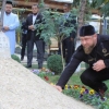 Foto: Ramzan Qodirov ustozi Shayx Muhammad Sodiq Muhammad Yusuf qabrini ziyorat qildi