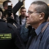 2 million dollar pora olganlikda ayblangan sobiq vazirning sudi boshlandi