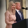 Трампнинг қизи Иванканинг кийимида коронавирусга қарши курашишнинг сирли белгисини аниқлашди