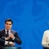 Turkmaniston prezidenti yordamchisining harakati Angela Merkelni hayratga soldi (Foto va video)