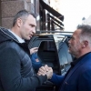 Шварценеггер ва Кличко Киев бўйлаб сайр қилишди