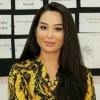 Asal Shodiyevaning sochini kestirgan film prodyuseri haqida (video)