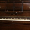 Londonda singan pianino ichidan qadimgi tilla tangalar topildi