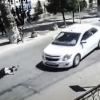 Samarqandda Cobalt maktab oldidagi piyodalar yo‘lagidan o‘tayotgan 8 yoshli qizni urib yubordi (video)