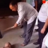 Mahalla raisi uxlab yotgan odamni oʻldirib, murdasini daryoga oqizib yubordi (video)