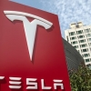 Жанубий Кореяда севишганлар бир-бирига Tesla ва бошқа компаниялар акцияларини совға қилишмоқда