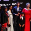Ronalduning sevgan qizi FIFA taqdimotiga futbolchi bilan birga tashrif buyurdi
