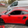 Uelsda mijoz sinov chog‘i 264 ming dollar baholangan Porsche 911 avtomobilini pachoq qildi