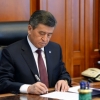 Жээнбеков собиқ президентларни дахлсизликдан маҳрум қилиш ҳақидаги қонунни имзолади