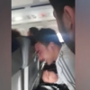 Dvigateli ishlamay qolgan samolyot yo‘lovchilari yig‘lab, iltijo qilishdi (video)