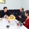 Шавкат Мирзиёев ёш оиланинг янги хонадонида меҳмон бўлди