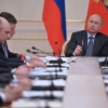 Putin xorijda pul saqlashi taqiqlanadigan mansabdorlarning ro‘yxatini tuzishga buyruq berdi