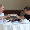 Путин ва Медведев 2018 йилда қанча даромад олгани маълум бўлди