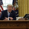 Трамп коронавирусга қарши дори ичаётганини маълум қилди