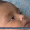 Tanasidan 16 igna topilgan Azizbekning ahvoli kundan-kunga yaxshilanmoqda (video)