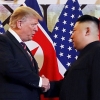 Дональд Трамп Ким Чен Ин билан учрашиш учун икки Корея чегарасига етиб келди