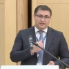 Очиқ адлия: Давлетов вазирлик ходимлари қанча маош олишини айтди