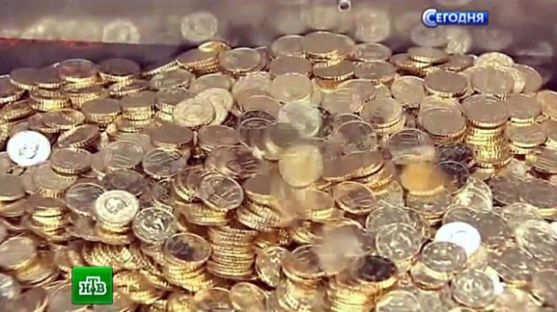 Rossiyada dollar va evro 2015 yilning birinchi savdo kunidayoq 5 rublga qimmatlashib ketdi