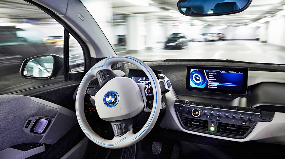 2020 yilda BMW avtopilotli mashinalar ishlab chiqarishni boshlaydi