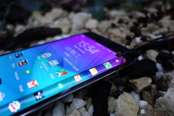Samsung Galaxy S6 Plus смартфони яқин ҳафталар ичида тақдим этилади