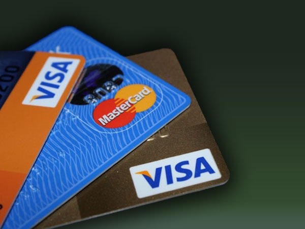 Visa картасидан 430 минг долларни хорижда нақдлаштирган тошкентлик гуруҳ фош қилинди
