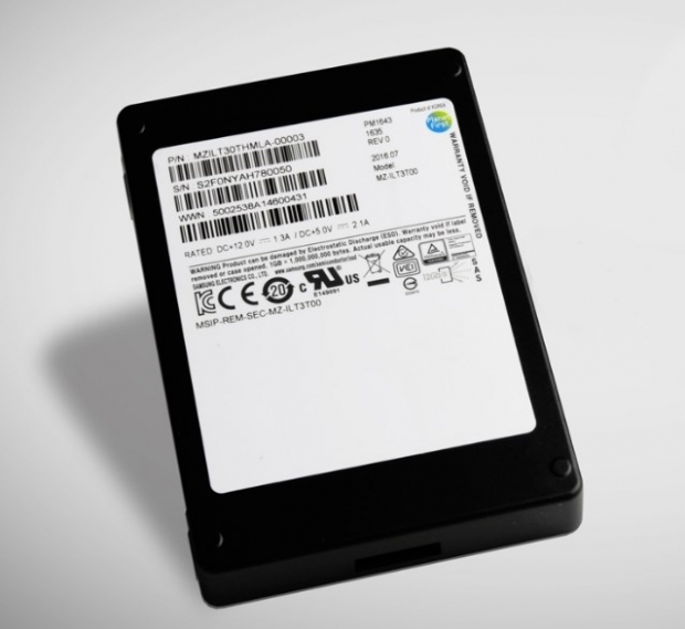 Samsung 32 Tbayt li qattiq disk yaratdi