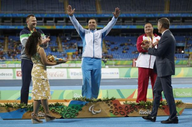 Paralimpiya o‘yinlari. Disk uloqtirish. Husniddin Norbekov jahon rekordini qayd etib, chempion bo‘ldi