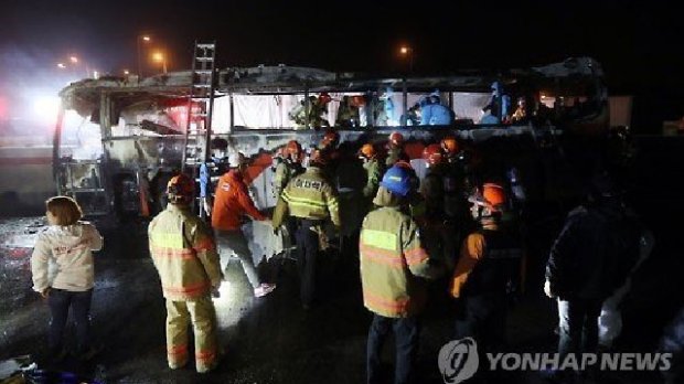 Koreyada 10 kishi avtobus ichida yonib ketdi