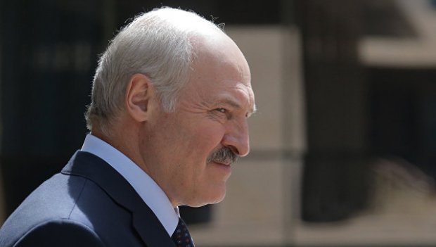 Лукашенко ўртача маошни 500 долларга етказиш бўйича кўрсатма берди