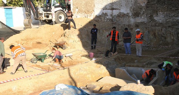 Turkiyada qirollik oilasiga tegishli 2400 yillik maqbara topildi