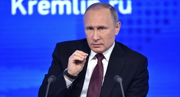 Putin "Bi-bi-si"ning AQSh bilan "kimo‘zar" o‘ynash haqidagi savoliga javob berdi