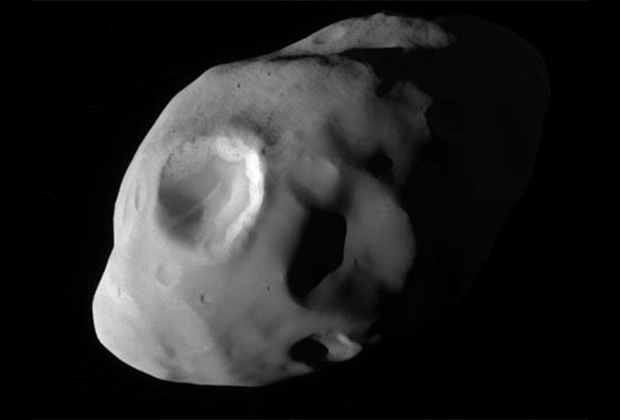 NASA Сатурн йўлдоши Пандоранинг сифатли суратини тақдим этди