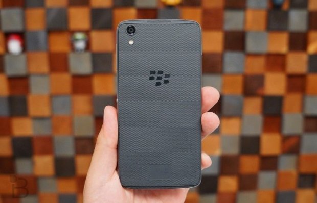 TCL компанияси BlackBerry номи остида смартфонлар ишлаб чиқаришда давом этади