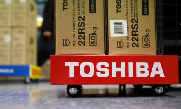 Toshiba biznesini sotmoqda