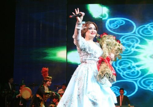 Aziza Niyozmetovaning 25 yillik yubiley konserti kutilgandanda a’lo o‘tdi (FOTO)