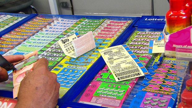 Kanadada 45 mln dollar yutuq keltirgan lotereya chiptasi sotildi