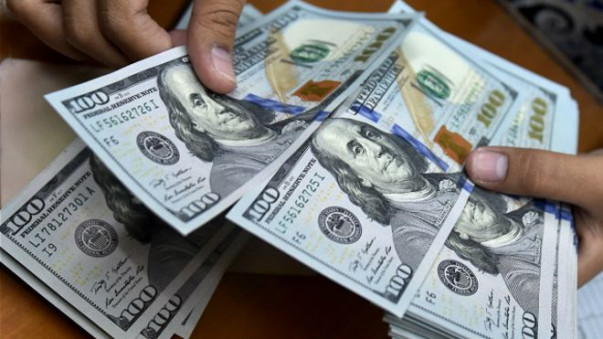 O‘zbekistonda dollarning rasmiy kursi 3300 so‘mga yaqinlashdi