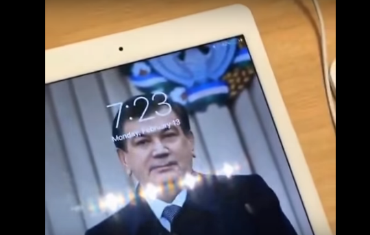 Нью-Йоркдан гапирамиз: Шавкат Мирзиёев сурати Apple расмий дўконларида