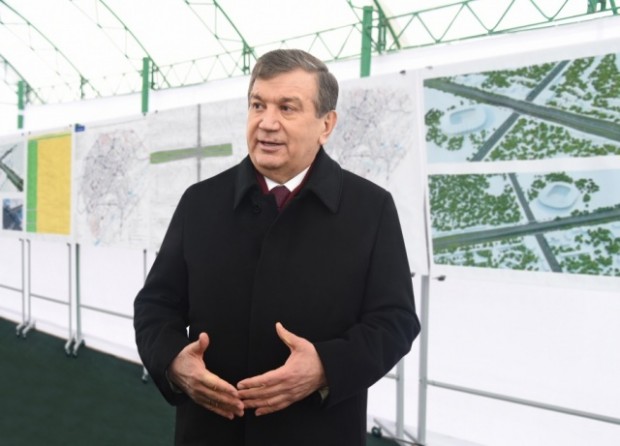 Shavkat Mirziyoyev Navoiy viloyatiga safarini boshladi