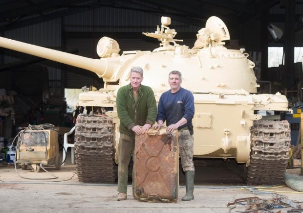 Британиялик сотиб олган Т-54 танки ичидан 2,5 млн долларлик олтин топиб олди