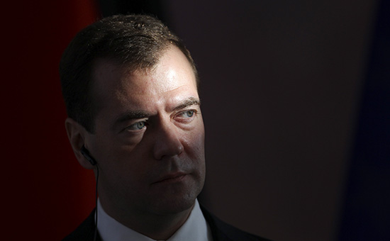 Россияликларнинг деярли ярми Медведевнинг истеъфоси тарафдори